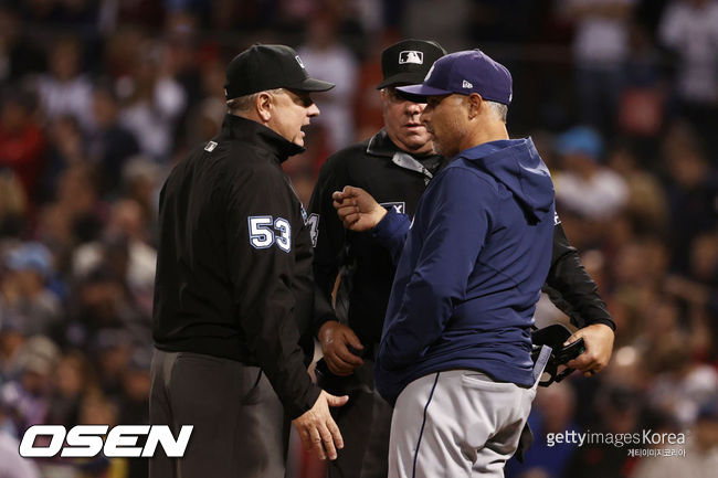 [사진] 탬파베이 케빈 캐쉬 감독이 어필하고 있다. ⓒGettyimages(무단전재 및 재배포 금지)