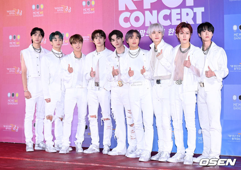 10일 서울 강남구 코엑스 옥상 특설무대에서 열린 '온택트 2021 영동대로 K-POP콘서트’에서 NCT127이 레드카펫을 밟고 있다. 2021.10.10 /sunday@osen.co.kr