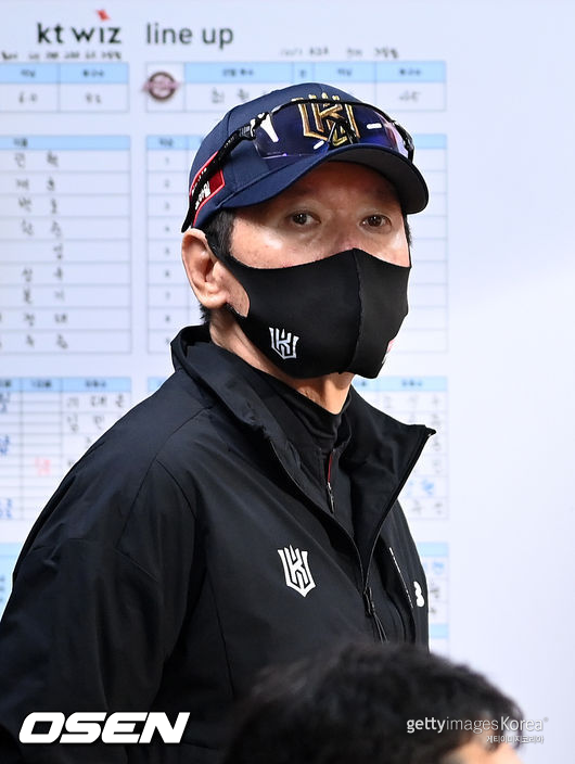 KT 위즈 이강철 감독./OSEN DB