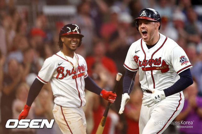 [사진] 애틀랜타가 2021년 10월 13일(한국시간) 프리먼의 솔로 홈런으로 챔피언십시리즈 진출에 성공했다. ⓒGettyimages(무단전재 및 재배포 금지)