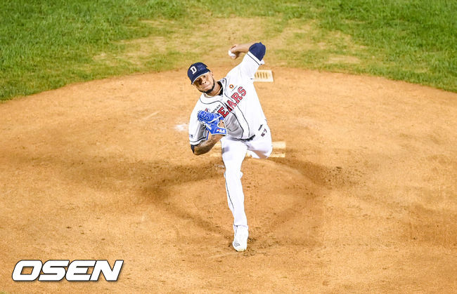 1회초 두산 선발투수 미란다가 역투하고 있다. 2021.10.13 / soul1014@osen.co.kr