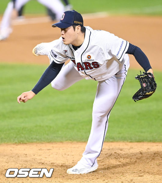 9회초 두산 김강률이 역투하고 있다   2021.10.13 / soul1014@osen.co.kr