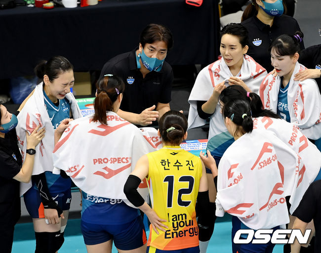 GS칼텍스 차상현 감독이 작전 지시를 하고 있다. /OSEN DB