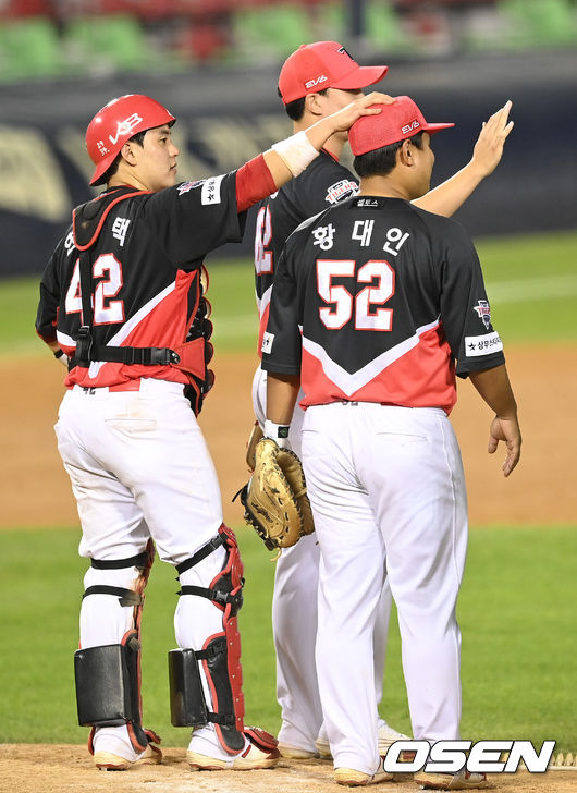 마무리 정해영과 1루수 황대인, 포수 한승택./OSEN DB