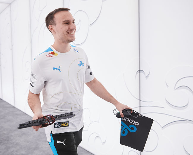 클라우드 나인의 미드 라이너 '퍽즈' 루카 페르코비치. /라이엇 게임즈 제공.