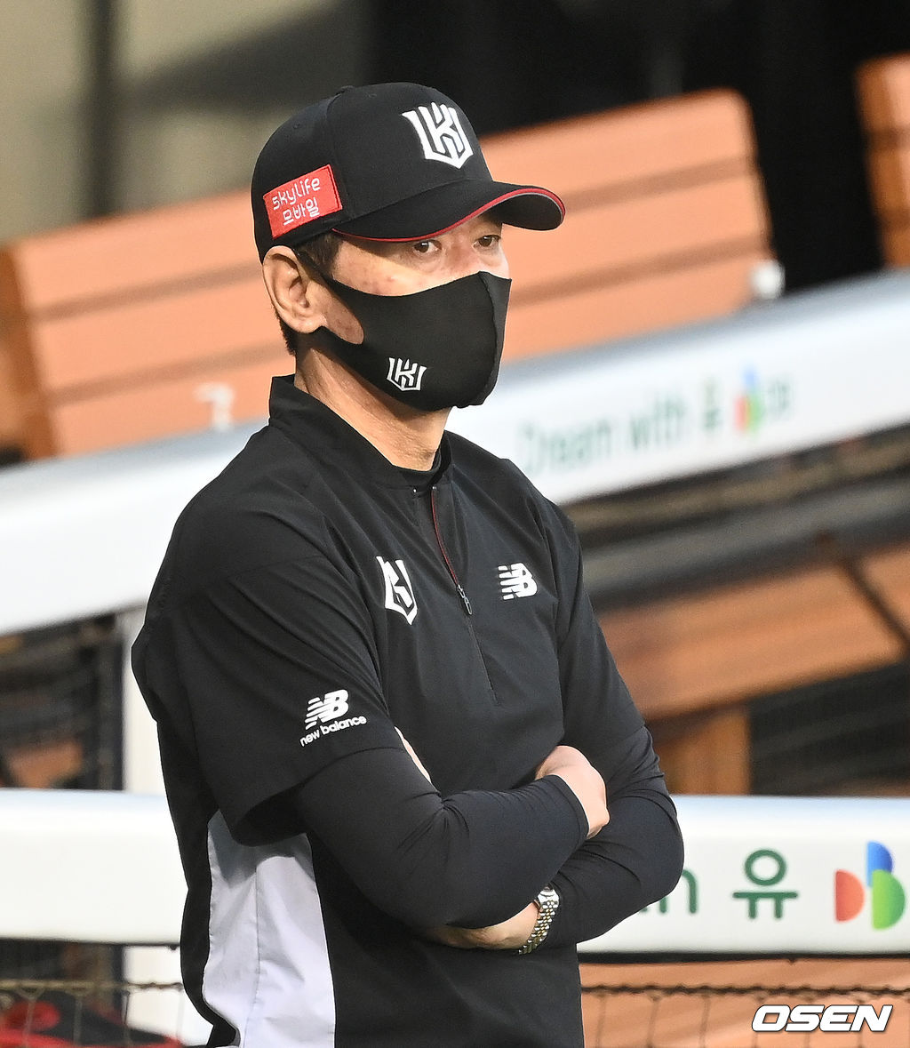 KT 위즈 이강철 감독. /OSEN DB