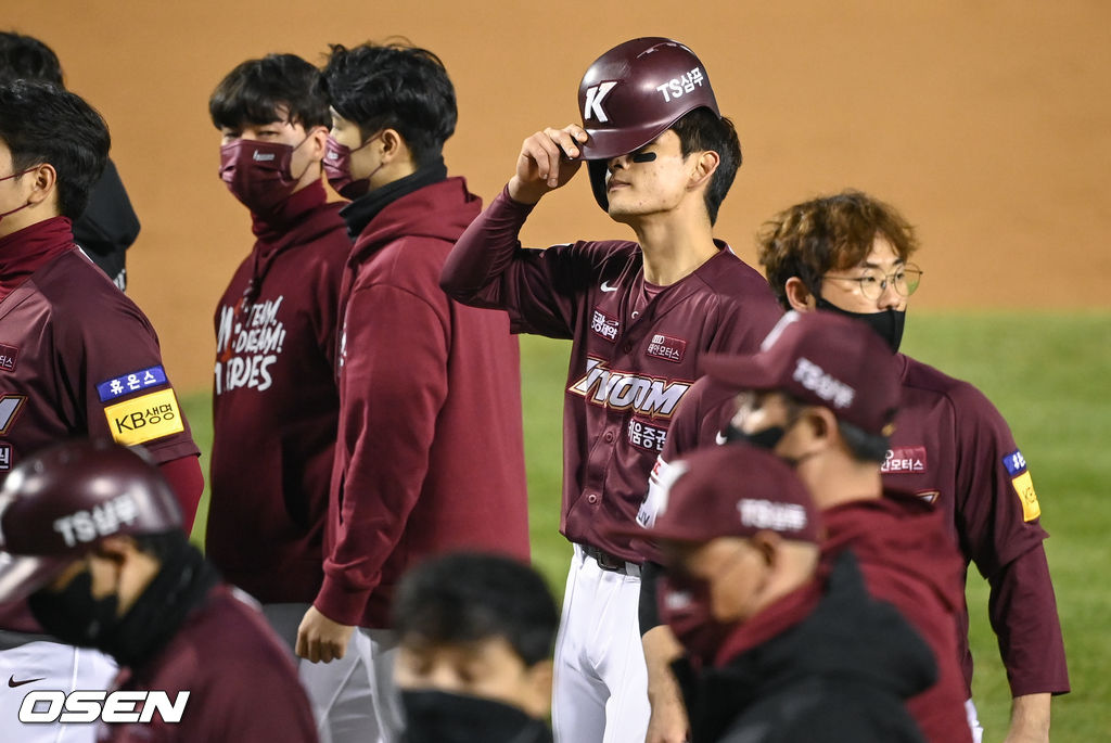 경기종료 후 키움 이정후가 준플레이오프 탈락에 아쉬워하고 있다.   2021.11.02 / soul1014@osen.co.kr