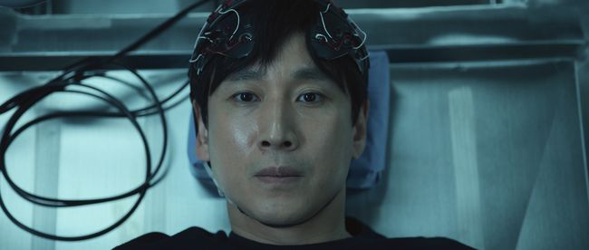 [사진=애플TV+ 제공] 'Dr.브레인'에서 이선균이 열연을 펼쳤다.