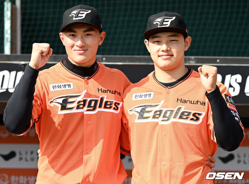 한화 이글스 박준영(왼쪽), 문동주. /OSEN DB