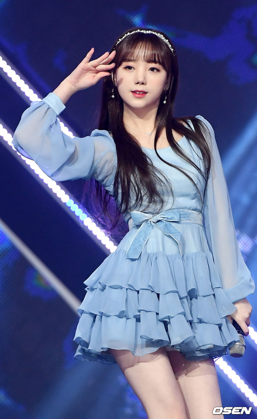 9일 오후 경기도 고양시 일산동구 MBC드림센터에서 진행된 MBC 뮤직 '쇼 챔피언(Show Champion)' 생방송서 러블리즈 케이가 화려한 무대를 선보이고 있다./ rumi@osen.co.kr