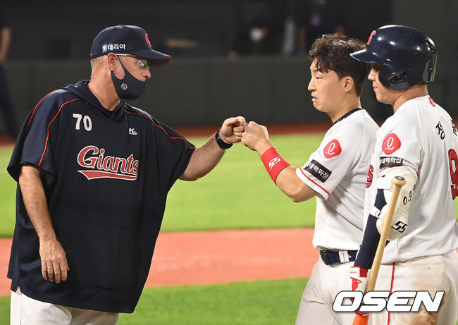 롯데 서튼 감독과 손아섭 /OSEN DB