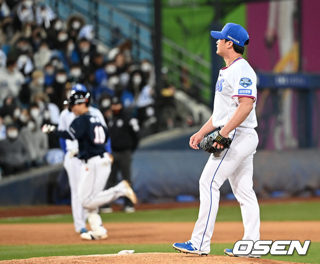 9회초 무사에서 삼성 오승환이 두산 박세혁에게 우월 솔로 홈런을 허용하고 있다. 2021.11.09 /sunday@osen.co.kr