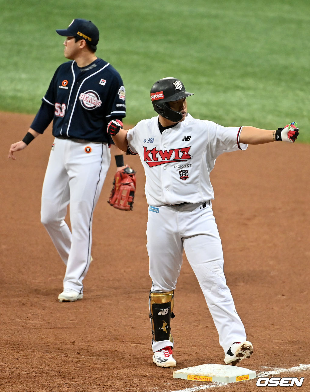 4회말 무사에서 KT 강백호가 좌전안타를 날리고 기뻐하고 있다. /jpnews@osen.co.kr