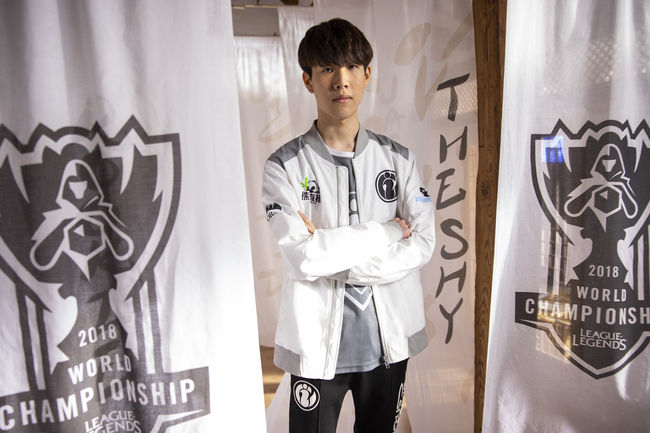 라이엇 게임즈 플리커.