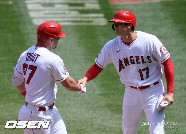 [사진] 마이크 트라웃과 오타니 ⓒGettyimages(무단전재 및 재배포 금지)