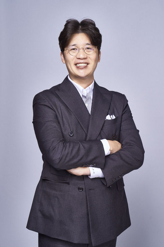 [사진=넷플릭스 제공] '신세계로부터'를 연출한 고민석 PD