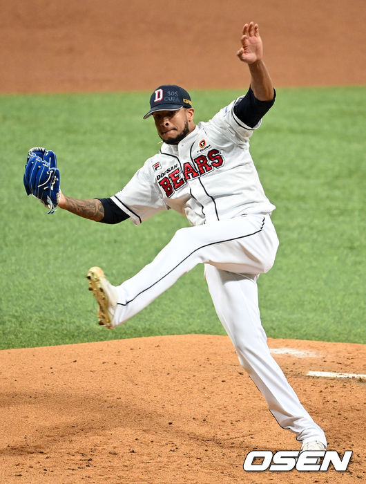 2회초 두산 미란다가 역투하고 있다. 2021.11.17 /jpnews@osen.co.kr