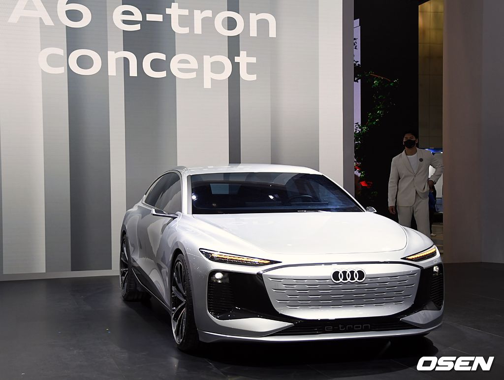 아우디 A6 e-트론 콘셉트. 