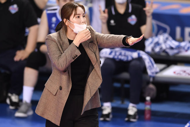 IBK 김사니 감독대행 / KOVO 제공