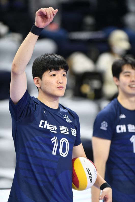 대한항공 정지석은 4일 계양체육관에서 열린 우리카드와 3라운드 맞대결에서 복귀전을 치렀다. / KOVO 제공