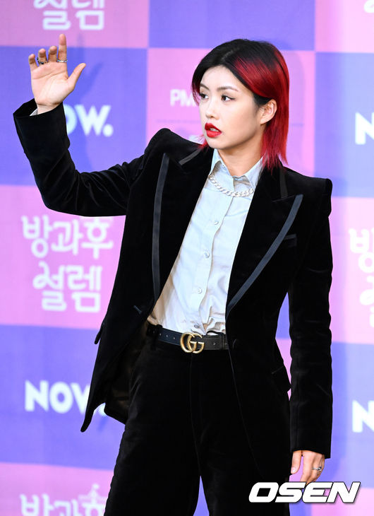 댄서 아이키가 포토타임을 하고 있다. 2021.11.25 /jpnews@osen.co.kr
