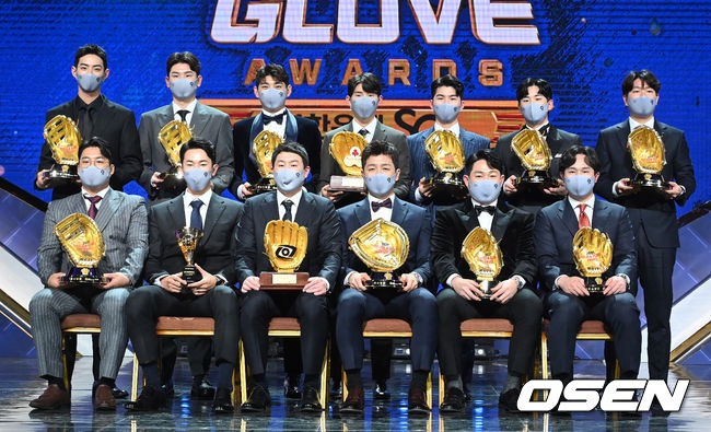 골든글러브 수상자들이 포토타임을 하고 있다. 2021.12.10 /jpnews@osen.co.kr