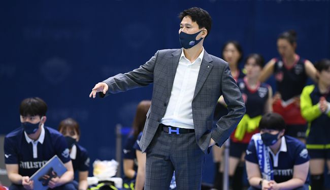 현대건설 강성형 감독 / KOVO 제공