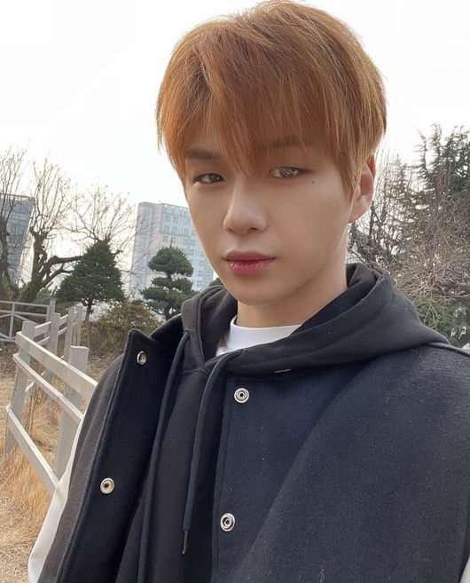 강다니엘 SNS