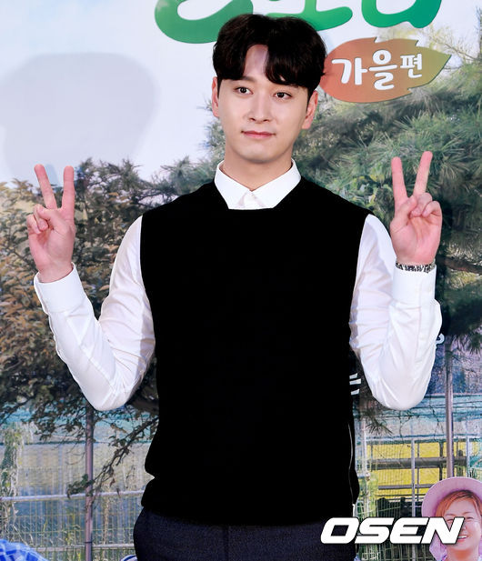 tvN 새 예능 '풀 뜯어먹는 소리-가을편' 제작발표회가 17일 오후 서울 마포구 상암동 CJ ENM센터 탤런트 스튜디오에서 열렸다.<br /><br />가수 황찬성이 참석해 자리를 빛내고 있다. /pjmpp@osen.co.kr