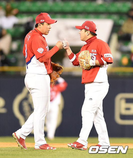 KIA 시절 안치홍-김선빈 /OSEN DB