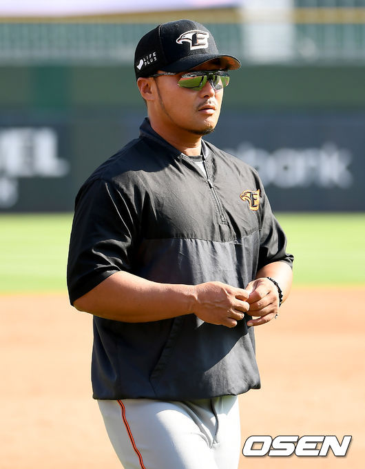 한화 시절 정경배 코치. SSG와 다시 손을 잡고 동행한다. / OSEN DB