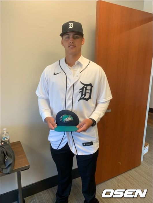 [사진] 디트로이트와 마이너 계약을 맺은 뉴질랜드 태생의 클레이튼 캠벨. <오클랜드 투아타라 공식 트위터 캡처>