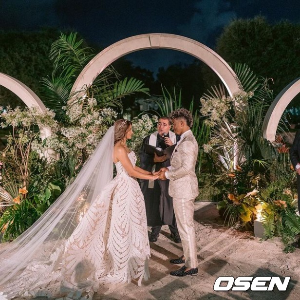 [사진] 프란시스코 린도어 결혼식 사진. <프란시스코 린도어 인스타그램 캡처>