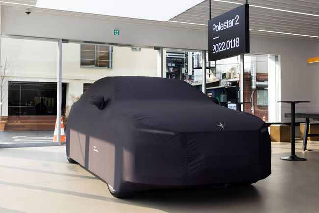 데스티네이션 서울 전시장에서도 아직은 베일에 가려져 있는 폴스타2. 