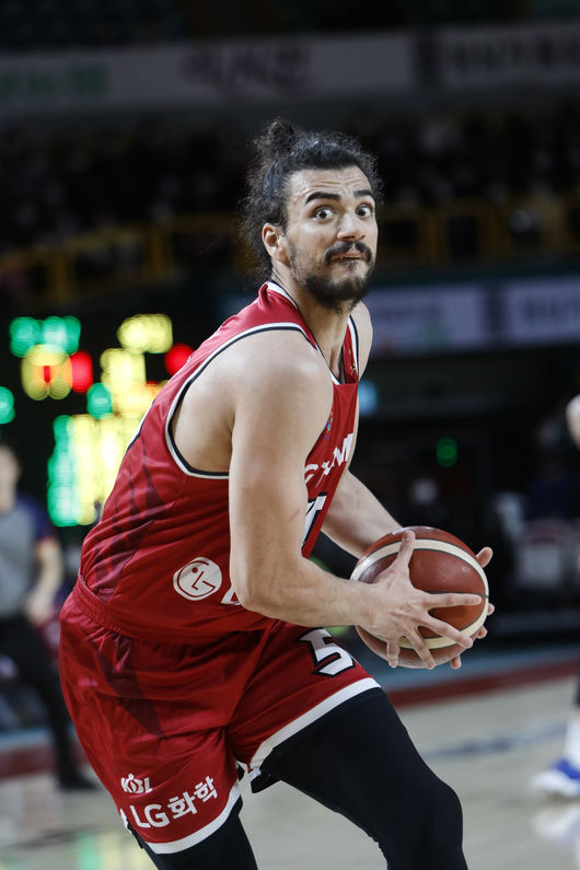 [사진] 아셈 마레이 / KBL 제공.