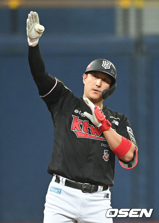 KT에 잔류한 내야수 황재균 / OSEN DB