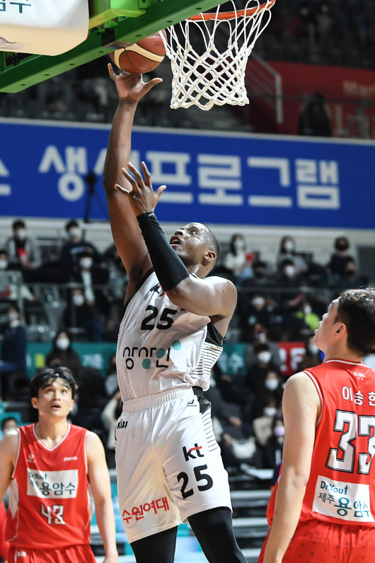 [사진] 라렌 /  KBL 제공.