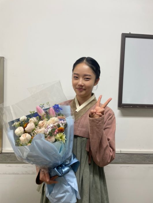 아우터코리아 제공