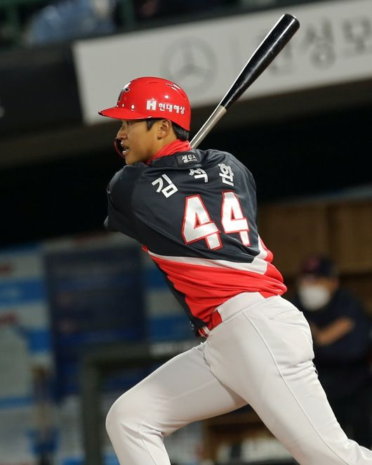 KIA 타이거즈 김석환이 안타를 터트리고 있다./KIA 제공