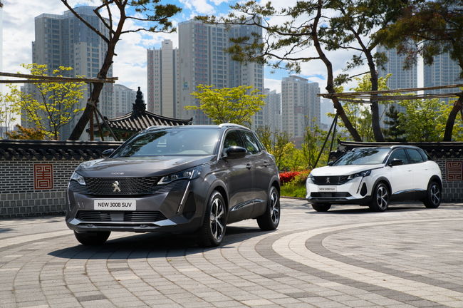 뉴 푸조 3008 SUV. 