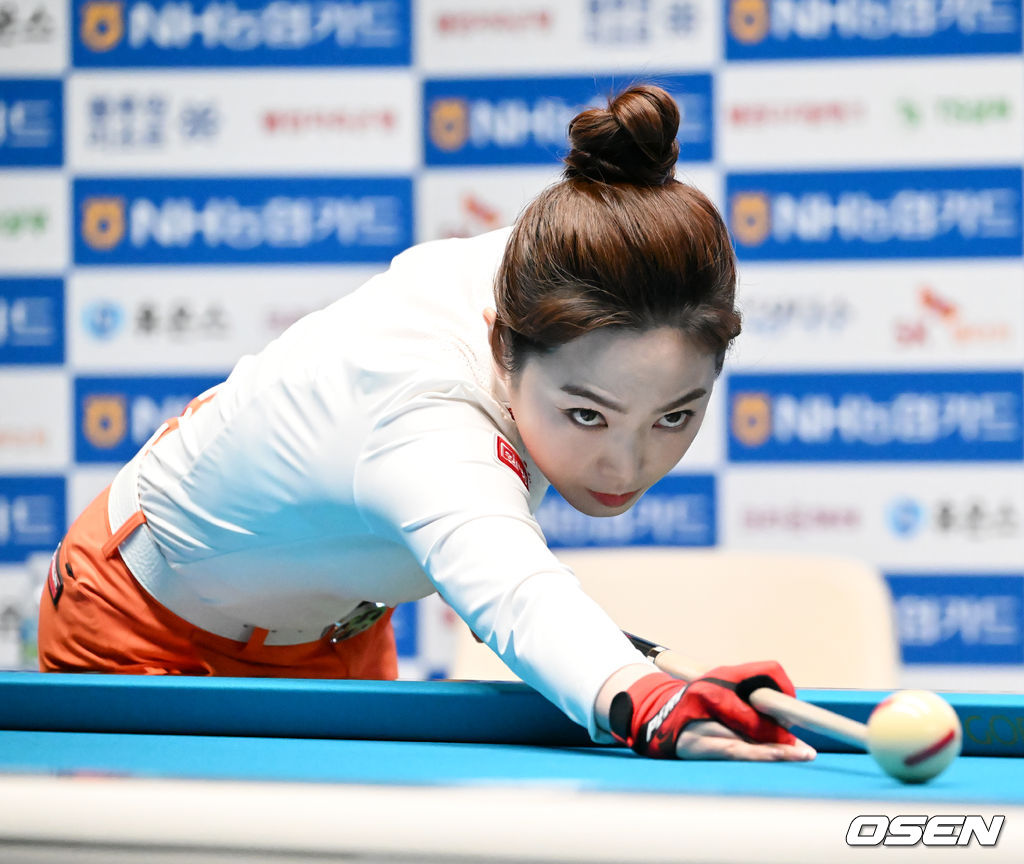 차유람이 신중하게 샷을 하고 있다. 2022.01.03 /rumi@osen.co.kr