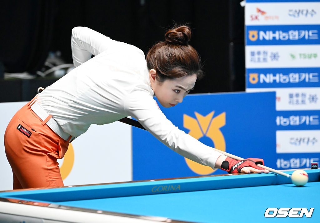 차유람이 신중하게 샷을 하고 있다. 2022.01.03 /rumi@osen.co.kr