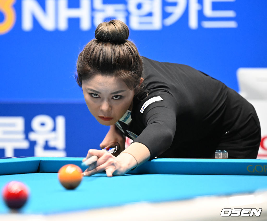김가영이 신중하게 샷을 하고 있다. 2022.01.03 /rumi@osen.co.kr