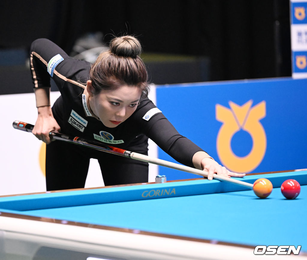 김가영이 신중하게 샷을 하고 있다. 2022.01.03 /rumi@osen.co.kr