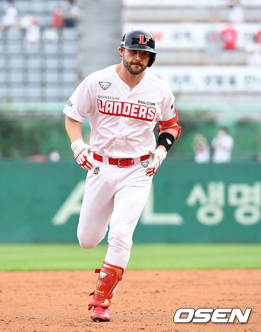 SSG 랜더스에서 활약했던 외국인 타자 제이미 로맥. / OSEN DB