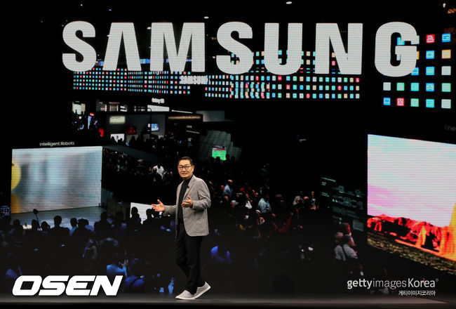 [사진] CES 2022의 기조 연설에 나선 한종희 삼성전자 부회장. /ⓒGettyimages(무단전재 및 재배포 금지)