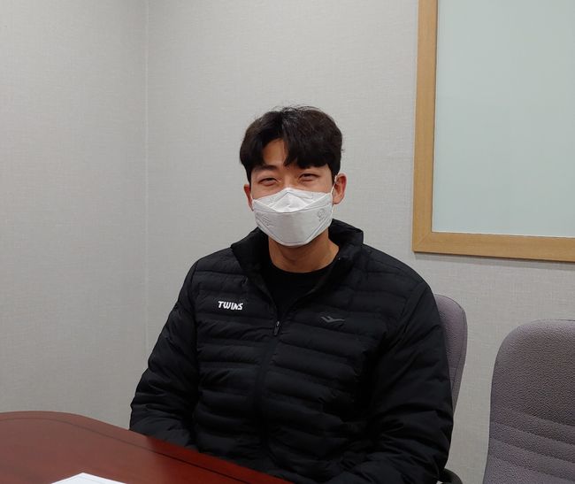 LG 트윈스는 6일 “김용의는 스카우트팀, 여건욱은 데이터분석팀의 업무를 담당한다”고 밝혔다. / LG 제공