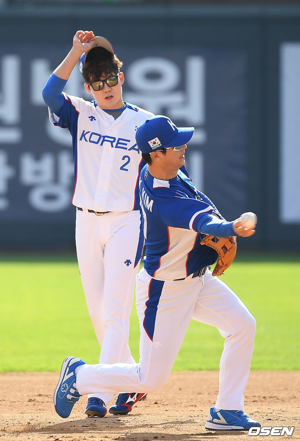 [OSEN DB] 2019년 프리미어12 국가대표팀 지도하는 김종국 코치