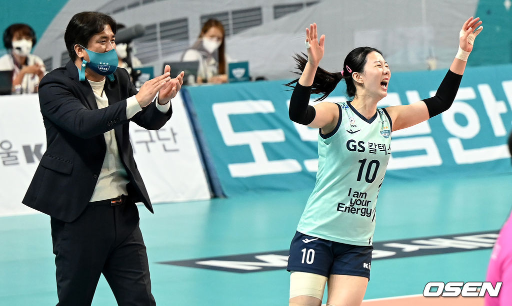 GS칼텍스 차상현 감독과 강소휘. /OSEN DB