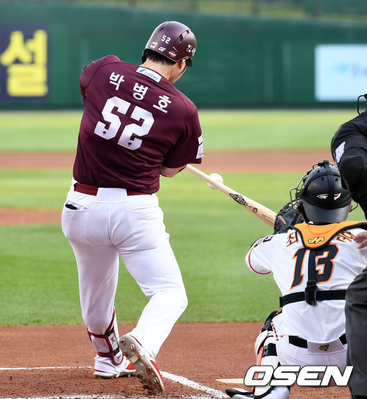 1회초 2사 1루 키움 박병호가 선취 좌월 투런포를 때려내고 있다. 2021.06.09 /cej@osen.co.kr